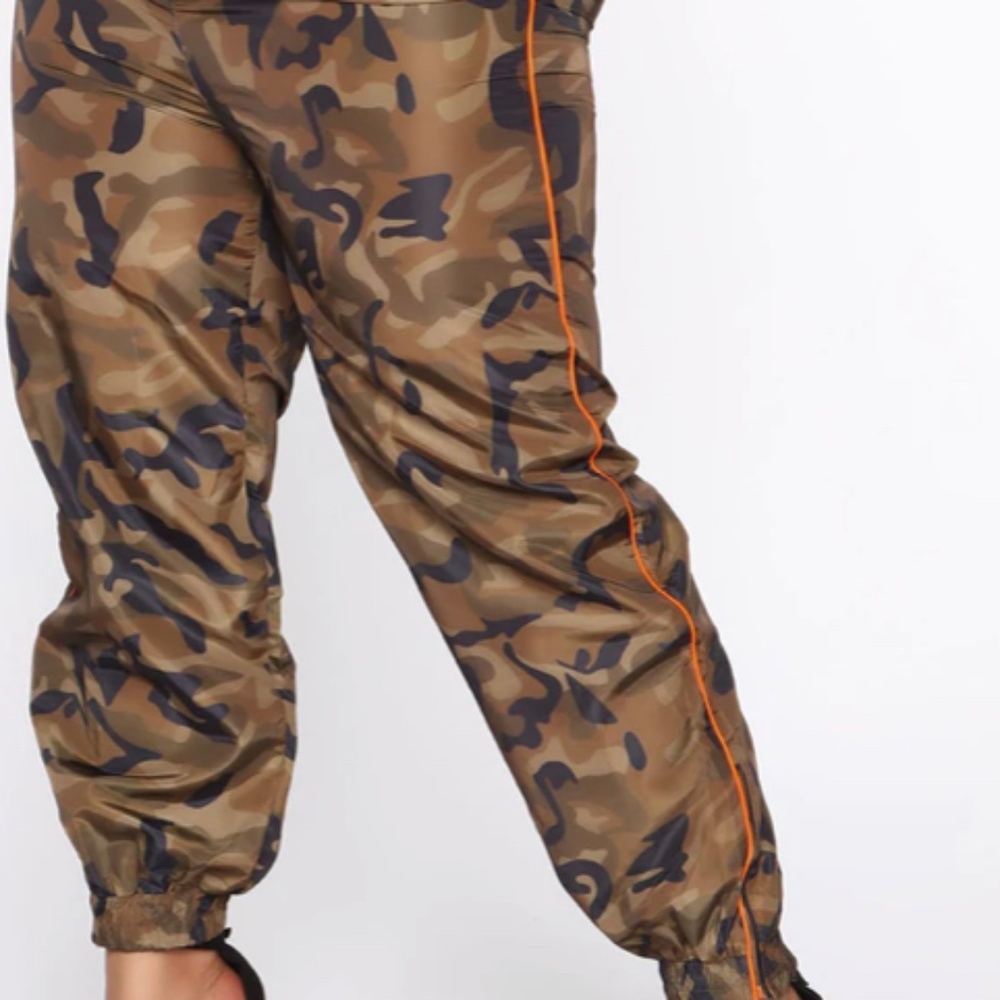 Camouflage joggers